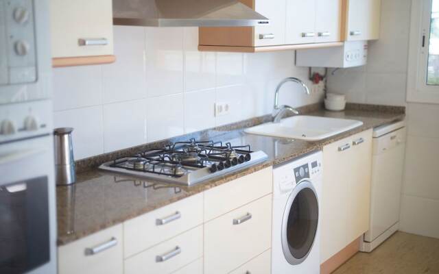 House Oliva 2 Km From The Beach (R76)
