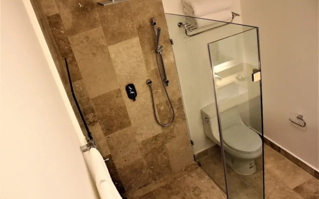 Full of nature 2BR Condo with balcony by Happy Address