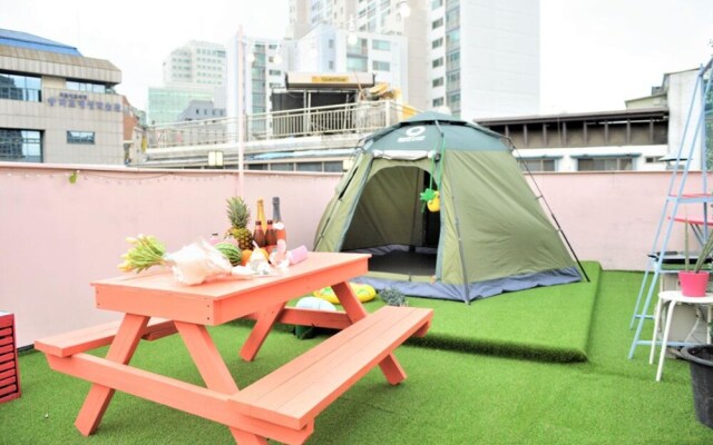 Apple Mint Party House