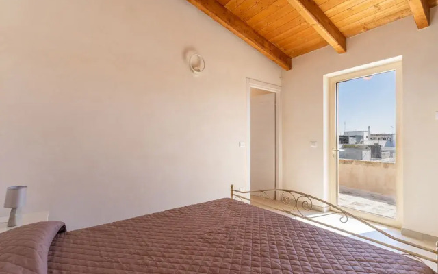 2873 Villa Pussacra by Barbarhouse