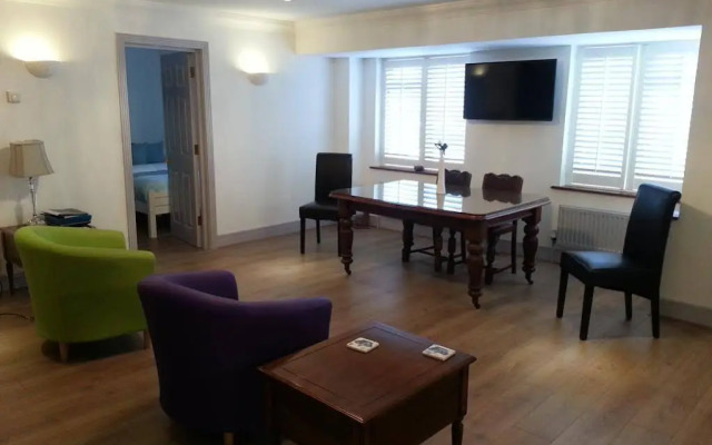 Archways Lodge Hotel