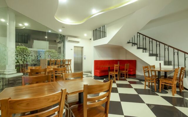 Reddoorz @ Raya Gubeng