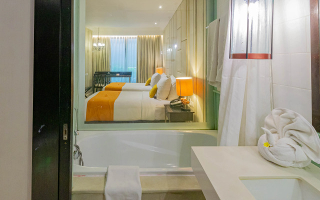 Jambuluwuk Oceano Seminyak Hotel
