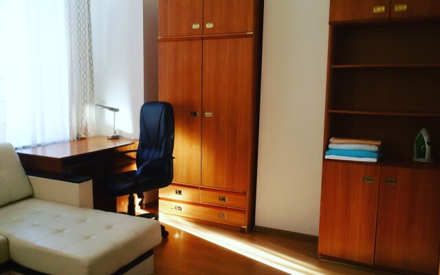 Apartments in Golden Triangle