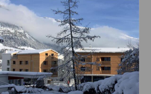 Luxus Neubau 5 min zu Talstation & Caumasee
