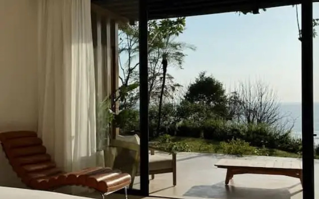 w Spectacular 4BR Villa in Costa Rica