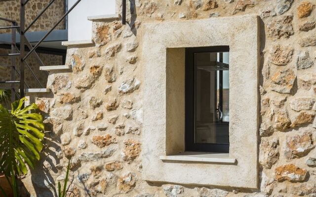 Residence by G Can Rochet