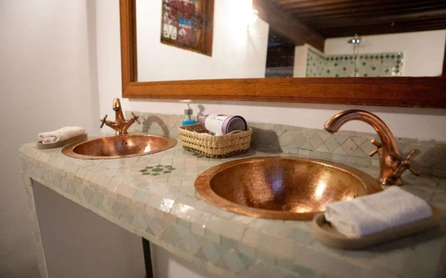 Dar Settash