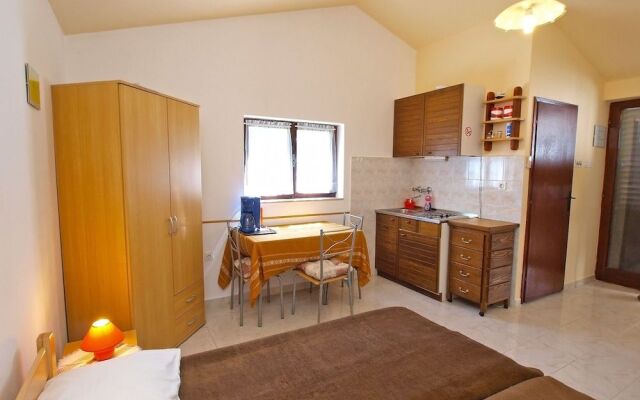 Apartment 535