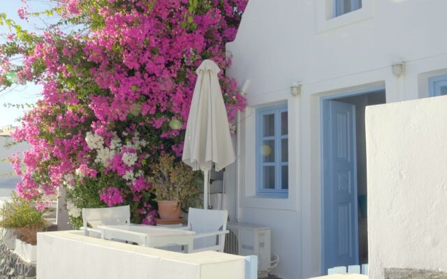 Oia Memories Suites