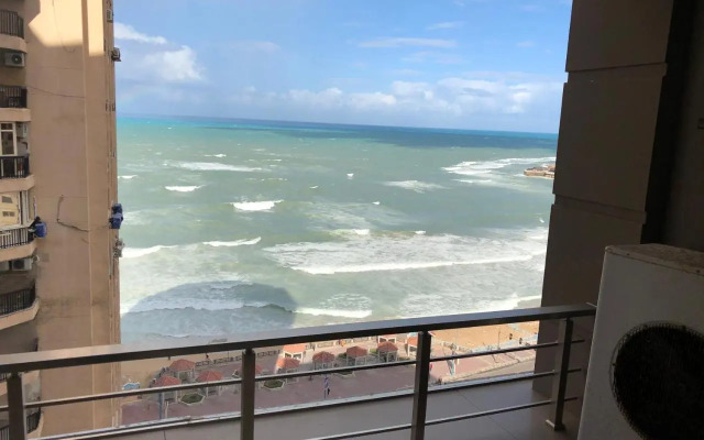 Sea view Sidi Beshr families only