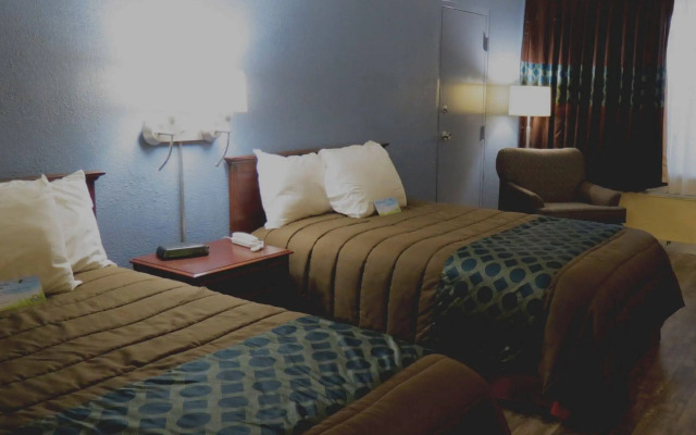 Days Inn by Wyndham Montgomery Near AUM