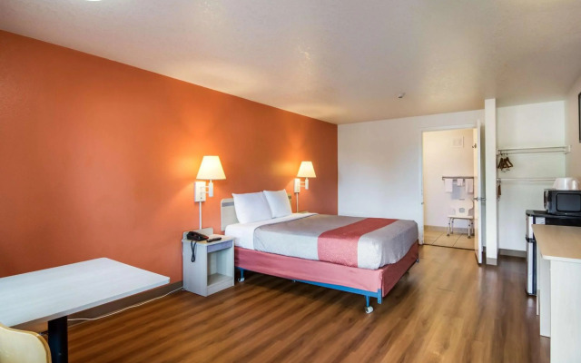 Motel 6 Vancouver, WA