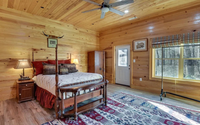 Mountain-view Cabin ~ 2 Mi to Downtown Clayton!