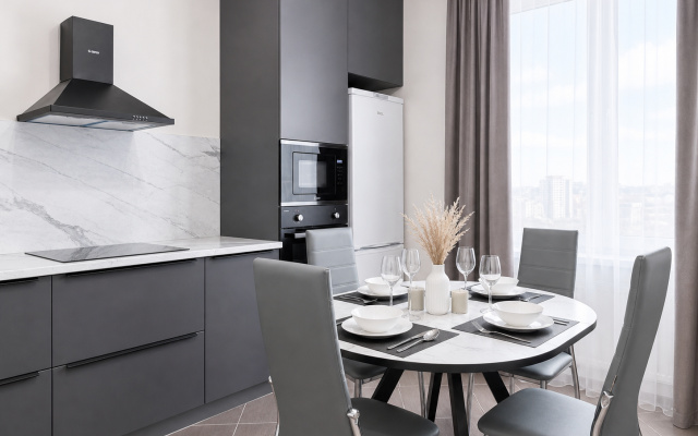 Vegas apartments (Вегас апартментс) на улице Александра Хохлова 7