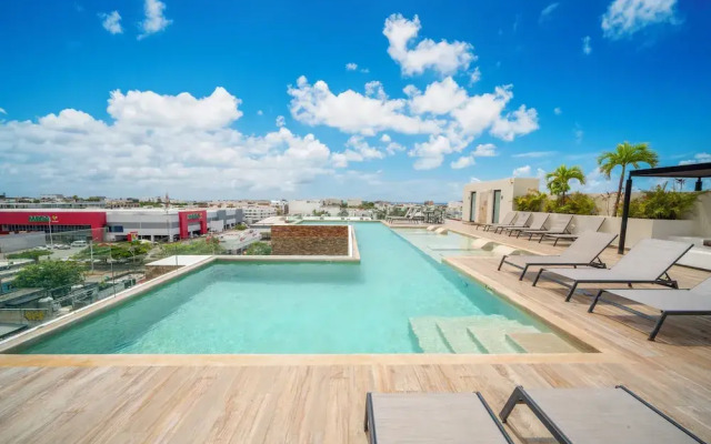 2 BR Condo Rooftop Gym & Pool - Veronica