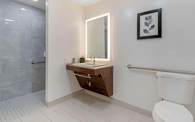 Country Inn & Suites by Radisson, Vallejo Napa Valley, CA