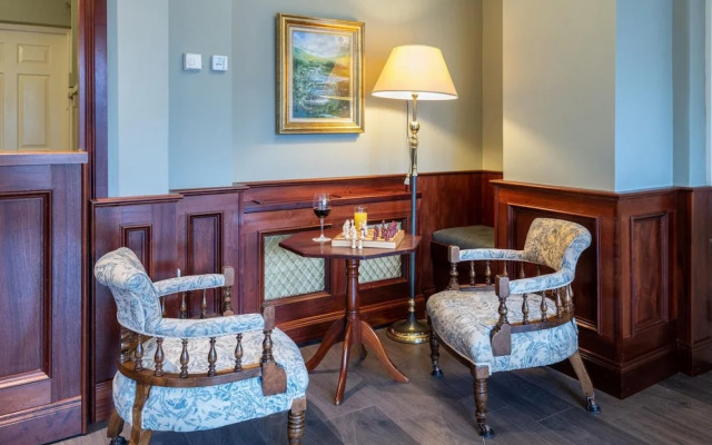 Earls Court House Hotel