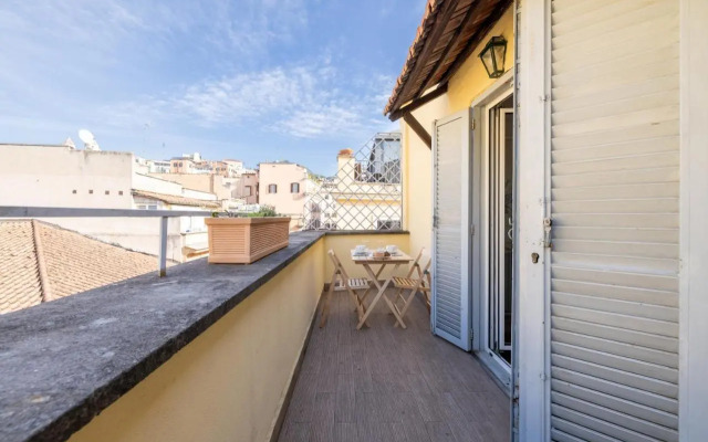 The Right Place 4u Mario de Fiori Apartment