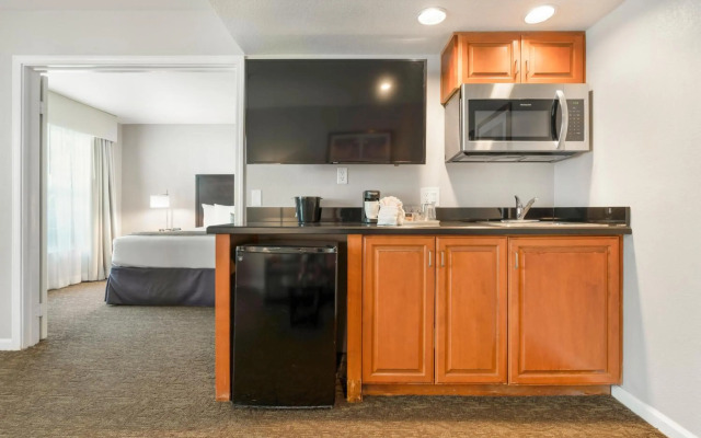 Chase Suites Hotel Brea-Fullerton