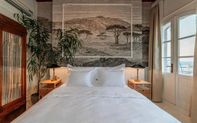 Gumruk Otel Urla