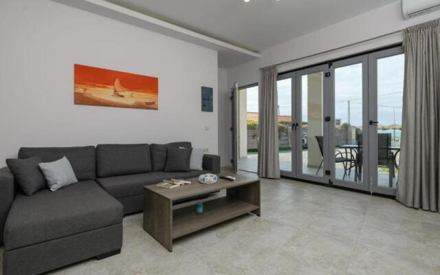 Coral Sea Apartment