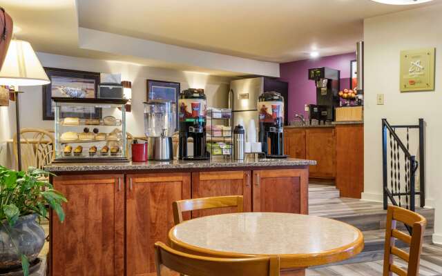 Econo Lodge Cherokee Near River Park