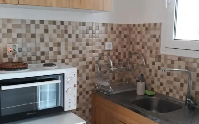 Fully renovated small & cosy studio