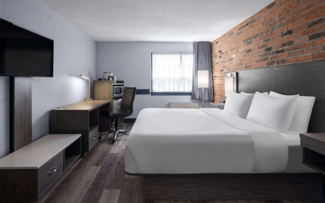 Travelodge by Wyndham Barrie