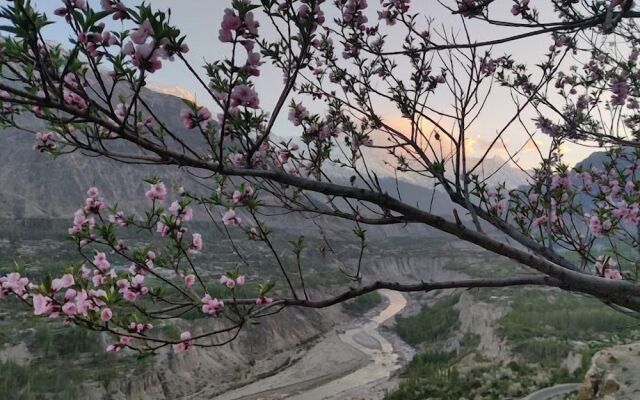 Sakura Lodges Hunza