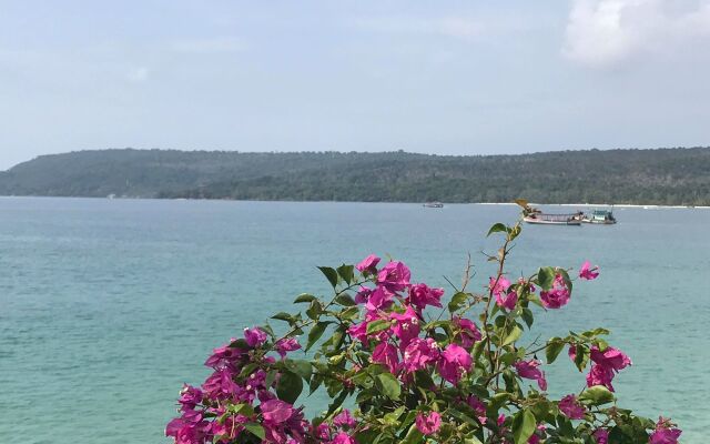 Koh Rong Hill Beach Resort