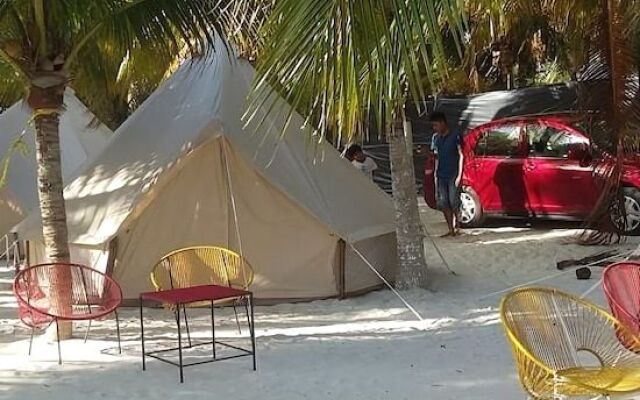 Playa Las Palmas Glamping Tulum