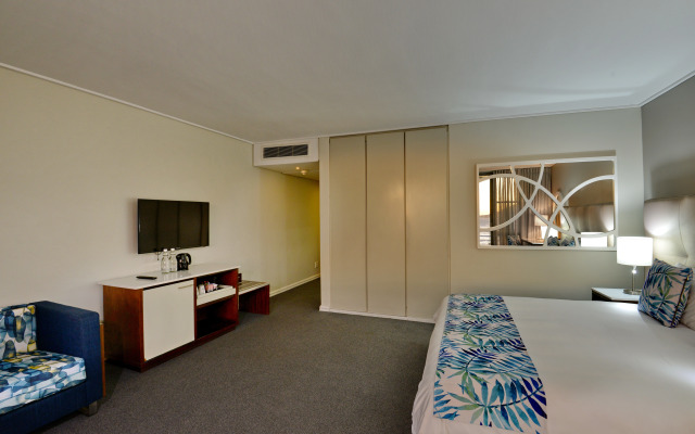 Lagoon Beach Hotel & Spa