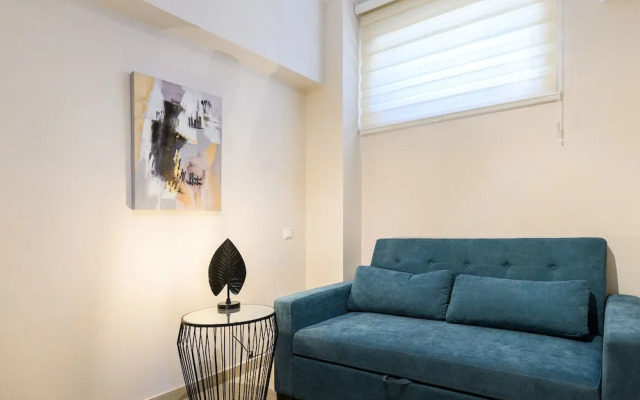 Villa Filoxenia - by the sea - up to 12 guests