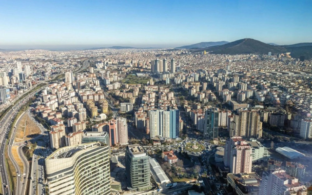 Studio Flat With Panoramic City View in Atasehir