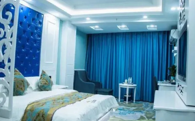 Lancang Auchan Hotel