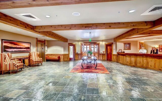 Mountain Thunder Lodge 1209 2 Bedroom Condo by RedAwning