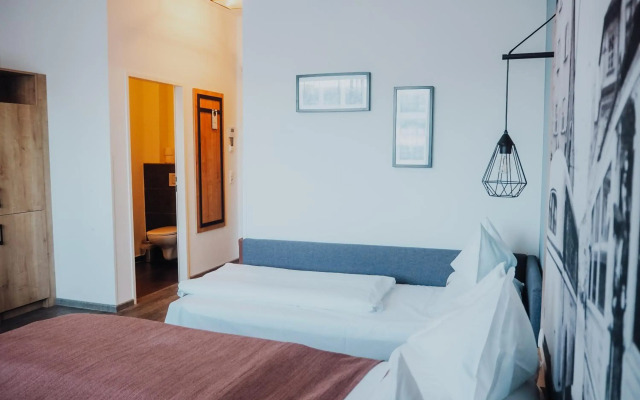 Levy's Rooms & Breakfast