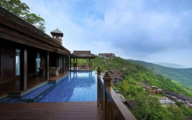 Yalong Bay Earthly Paradise Birds Nest Resort （Mountain Villas)