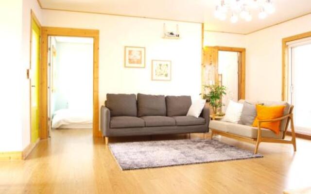 Jeju Namoo-n-sea Pension