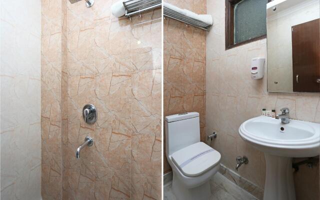 OYO 30698 Hari Om Guest House