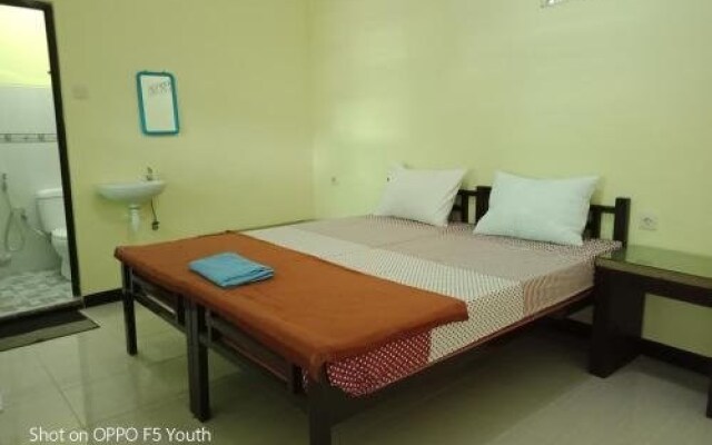 Yellow Hostel