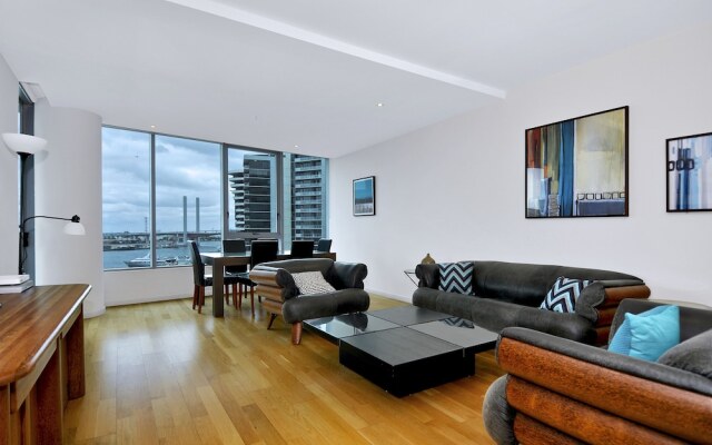 View Apartment at Docklands