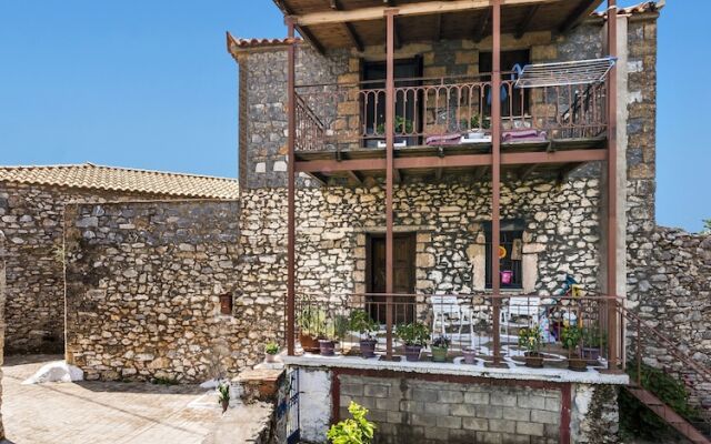 Sea breeze and stunning view in the heart of Mani