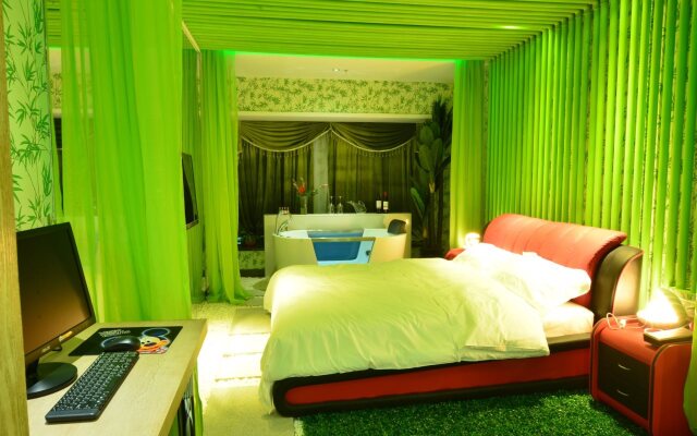 Wuhan Nine-tailed Fox Art Hotel