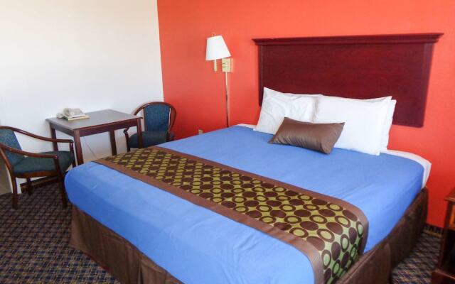 Motel 6-Saint Robert, MO