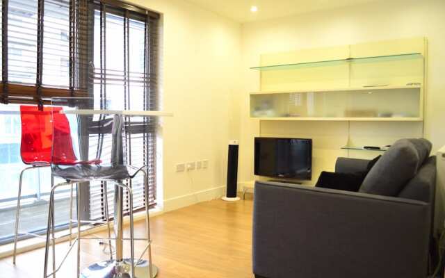 1 Bed Flat in Whitechapel with Roof Terrace