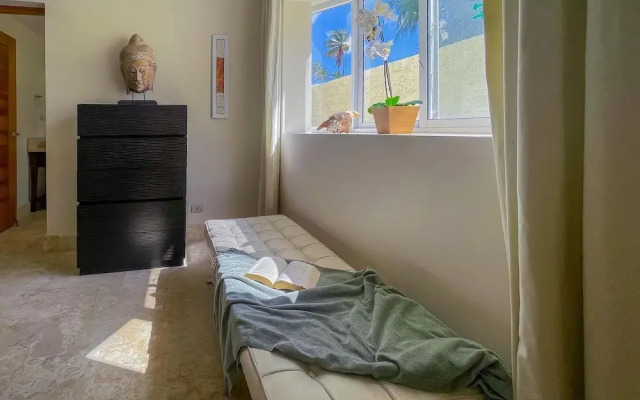 Cute Apartment Only Steps From the Beach