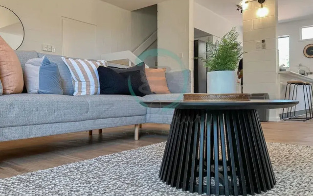 ZEN NIGHTCLIFF FORESHORE - 2BR Cozy Apt