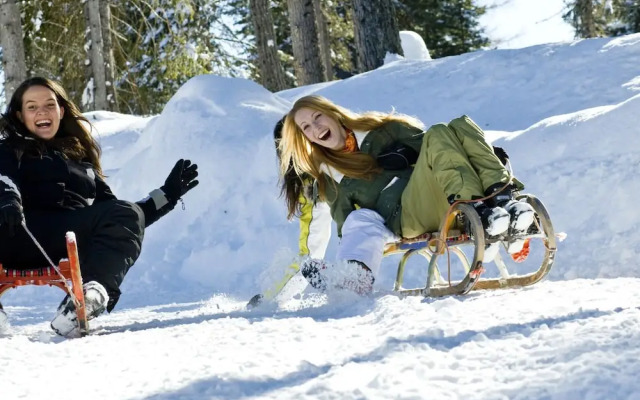 Attractive Chalet With hot tub